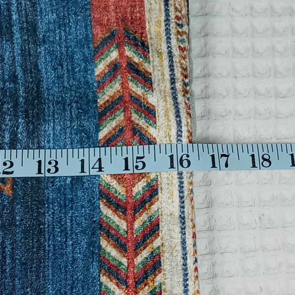 NWOT Unbranded Colorful Southwestern  Geometric Pillow Cover w/Zipper Closure